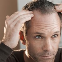 Semua Pria Tampak Maskulin dengan Potongan Buzzcut